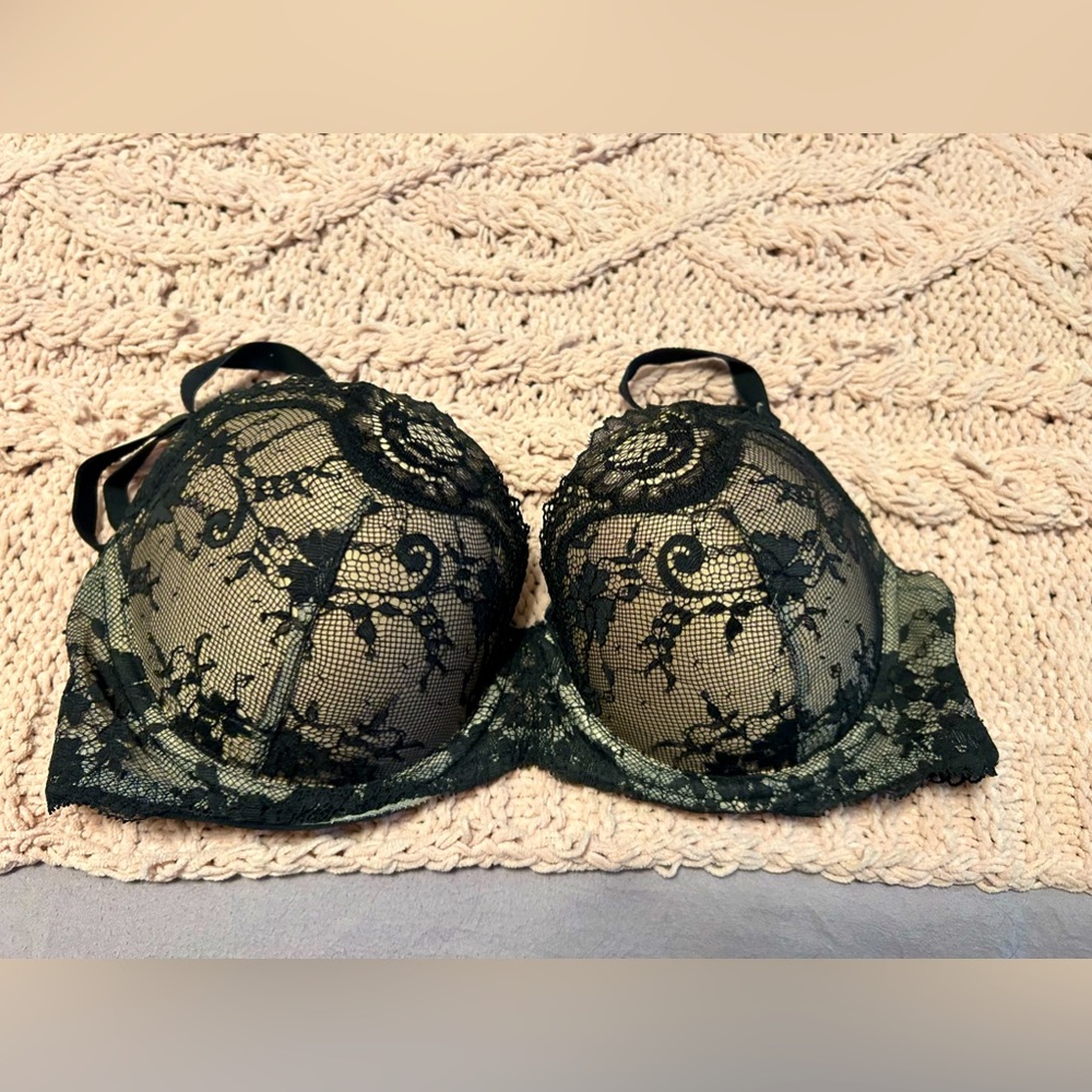 VS Angels demi bra 32DD
